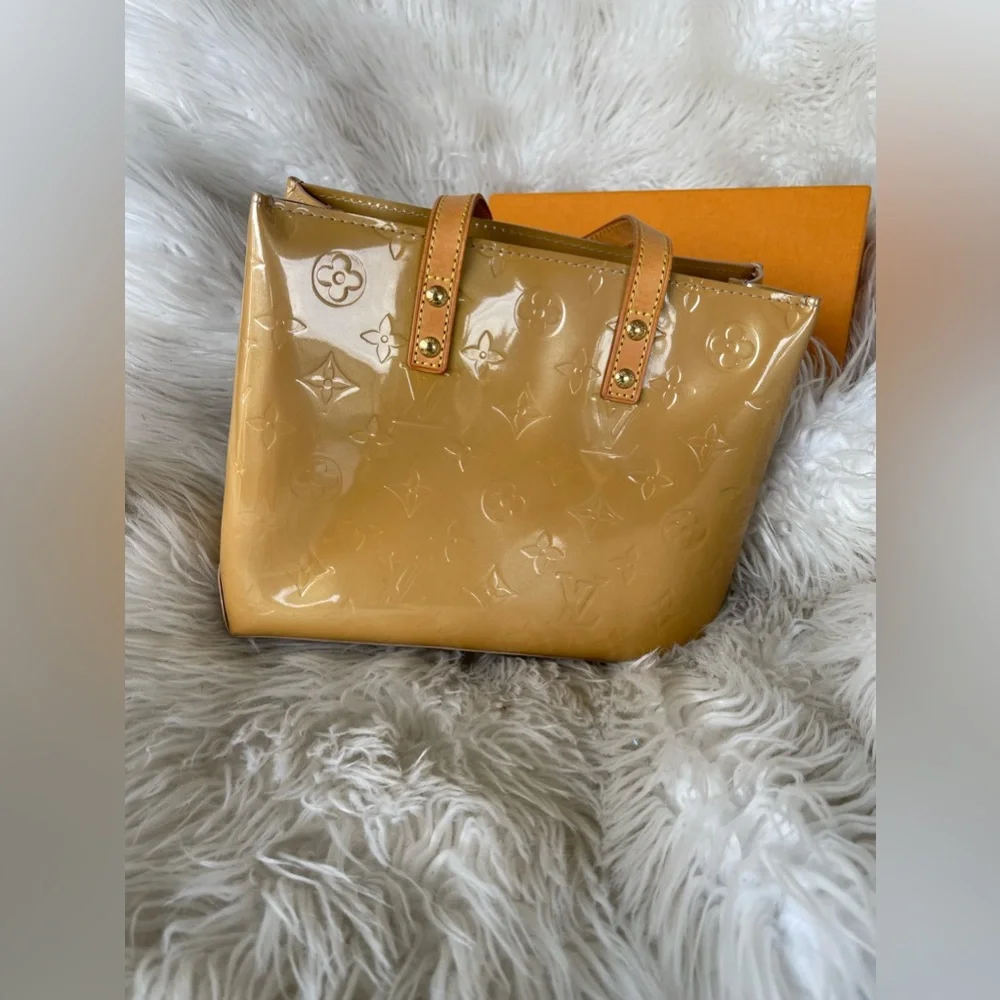 Authentic Louis Vuitton Reade PM - Picture 1 of 10